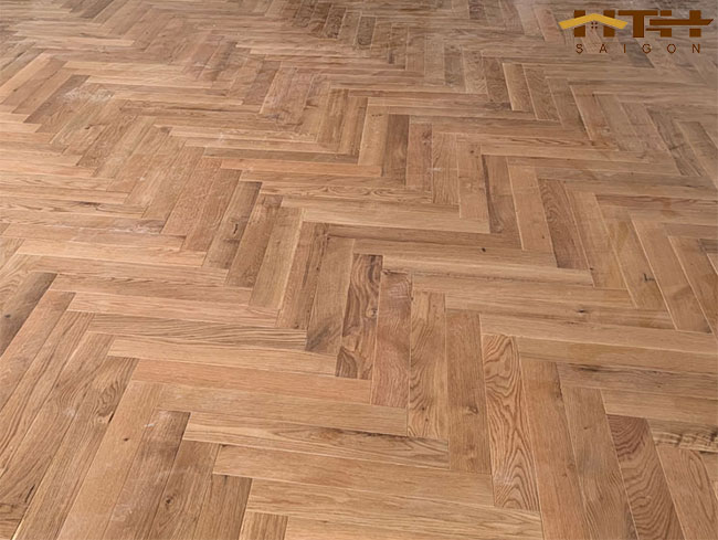 san-go-soi-lat-xuong-ca Sàn gỗ Sồi Trắng lát xương cá
